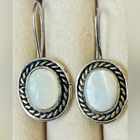 VTG Native American St Silver 925 Earrings Mother Of Pearl Signed - Picture 1 of 7